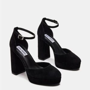 Steve Madden “TRUTH” black suede